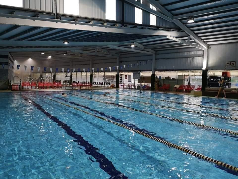 室內 25 米溫水池